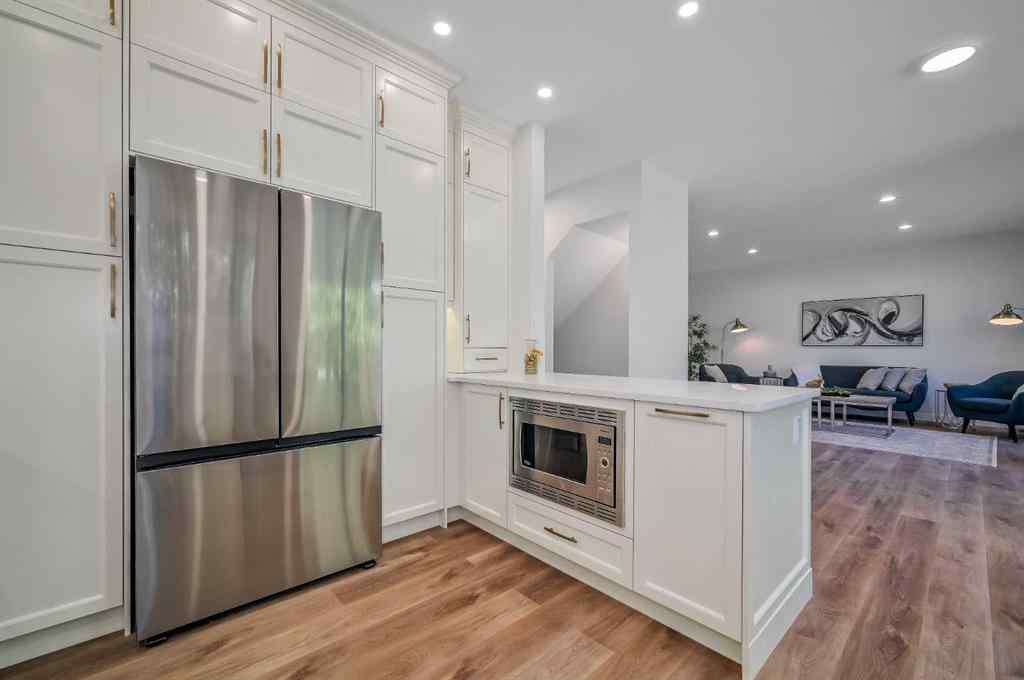 MLS® A2246312 - 91 Springbluff Boulevard SW in Springbank Hill Calgary, Residential