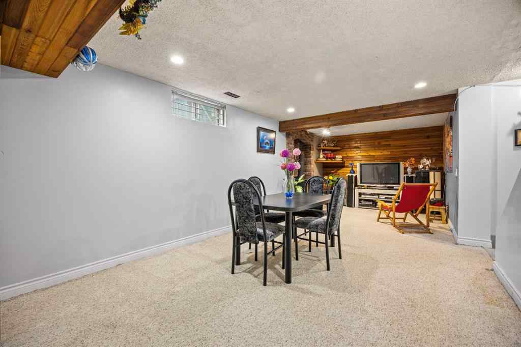 MLS® A2246322 - 3316 60 Street NE in Temple Calgary, Residential