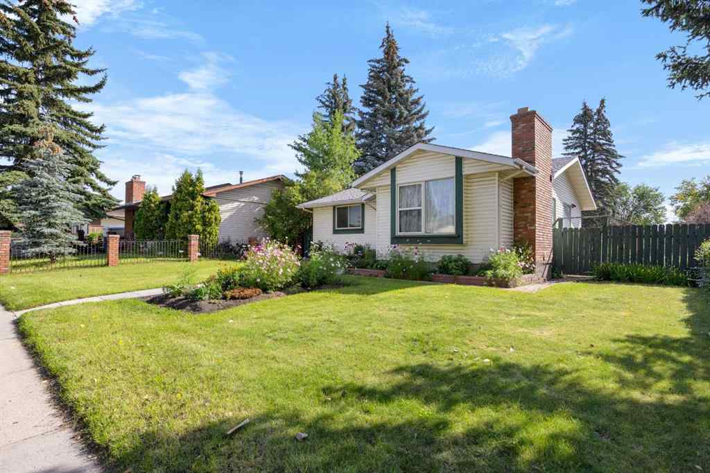 MLS® A2246322 - 3316 60 Street NE in Temple Calgary, Residential