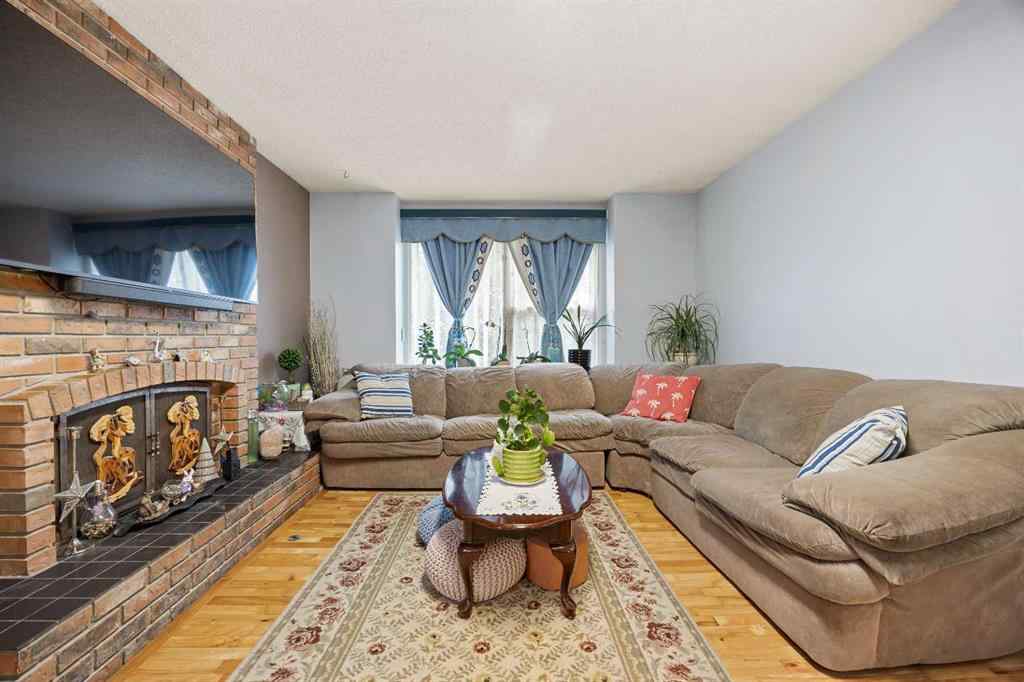 MLS® A2246322 - 3316 60 Street NE in Temple Calgary, Residential