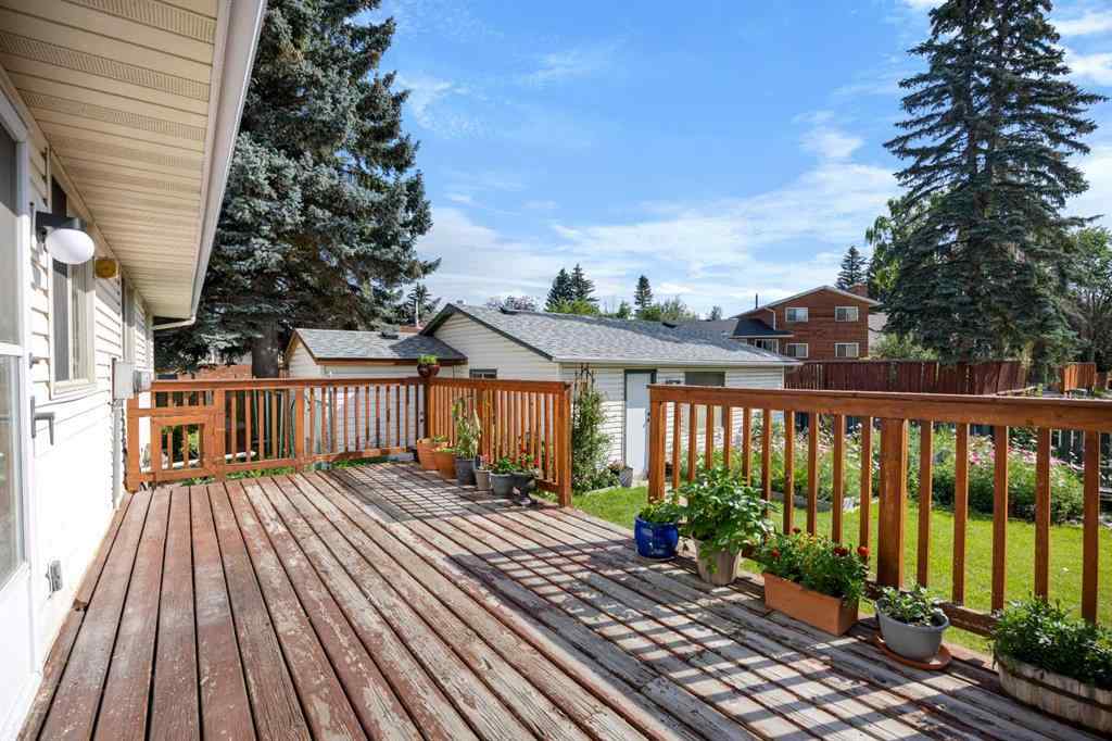 MLS® A2246322 - 3316 60 Street NE in Temple Calgary, Residential