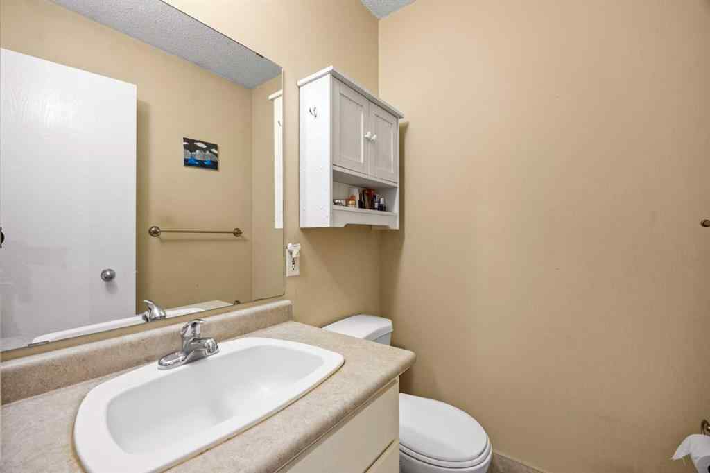 MLS® A2246322 - 3316 60 Street NE in Temple Calgary, Residential
