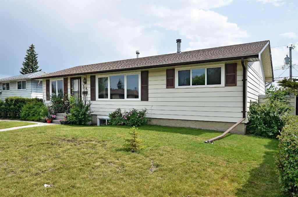 MLS® A2246338 - 4207 Maryvale Drive NE in Marlborough Calgary, Residential