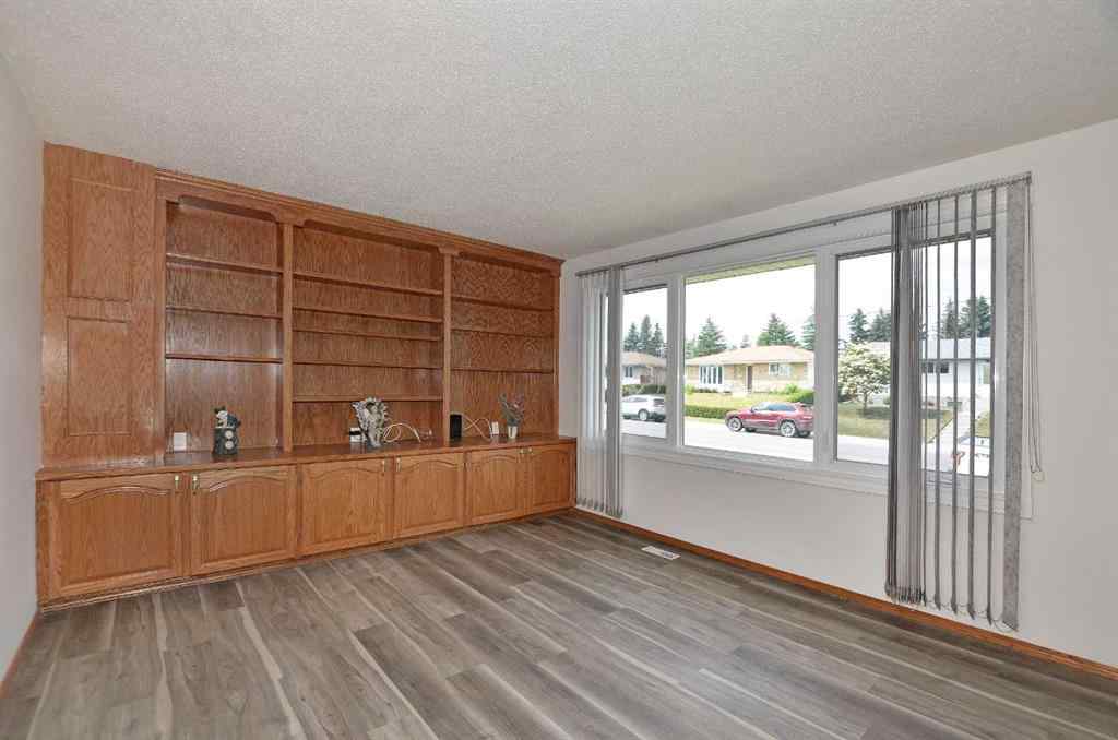 MLS® A2246338 - 4207 Maryvale Drive NE in Marlborough Calgary, Residential