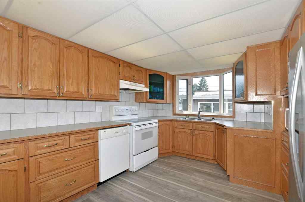 MLS® A2246338 - 4207 Maryvale Drive NE in Marlborough Calgary, Residential