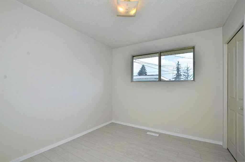 MLS® A2246338 - 4207 Maryvale Drive NE in Marlborough Calgary, Residential