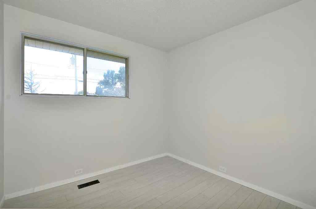 MLS® A2246338 - 4207 Maryvale Drive NE in Marlborough Calgary, Residential