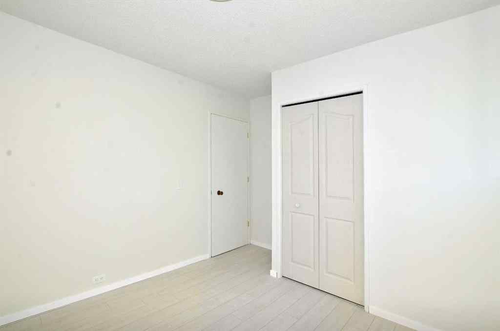 MLS® A2246338 - 4207 Maryvale Drive NE in Marlborough Calgary, Residential