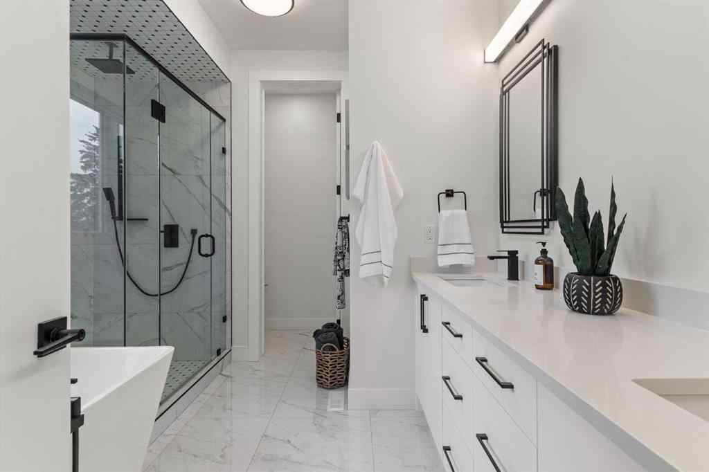 MLS® A2246350 - 4516B 72 Street NW in Bowness Calgary, Residential