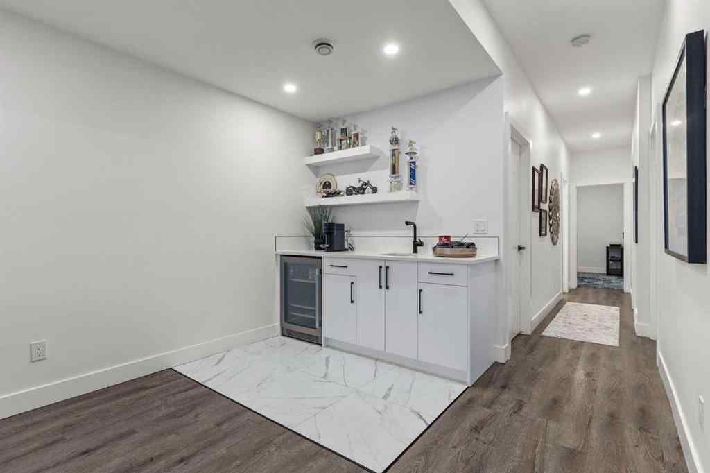 MLS® A2246350 - 4516B 72 Street NW in Bowness Calgary, Residential