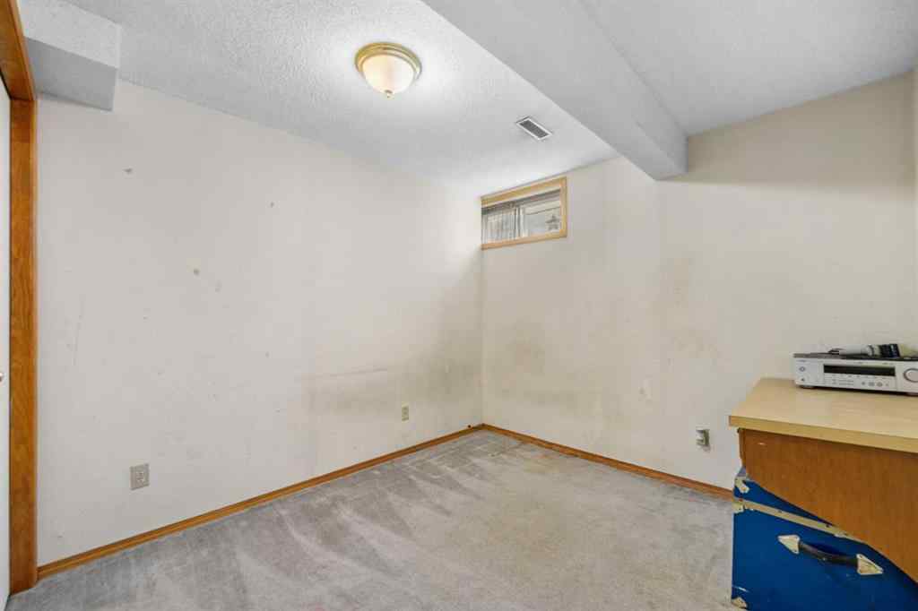 MLS® A2246357 - 232 Templeside Circle NE in Temple Calgary, Residential