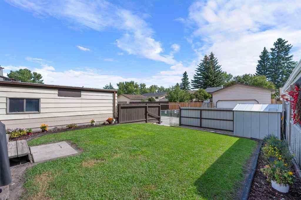 MLS® A2246357 - 232 Templeside Circle NE in Temple Calgary, Residential