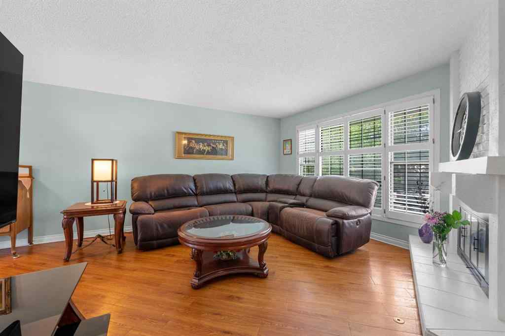 MLS® A2246357 - 232 Templeside Circle NE in Temple Calgary, Residential