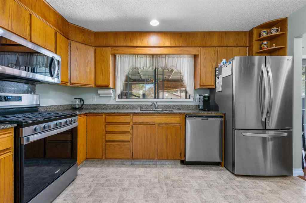 MLS® A2246357 - 232 Templeside Circle NE in Temple Calgary, Residential