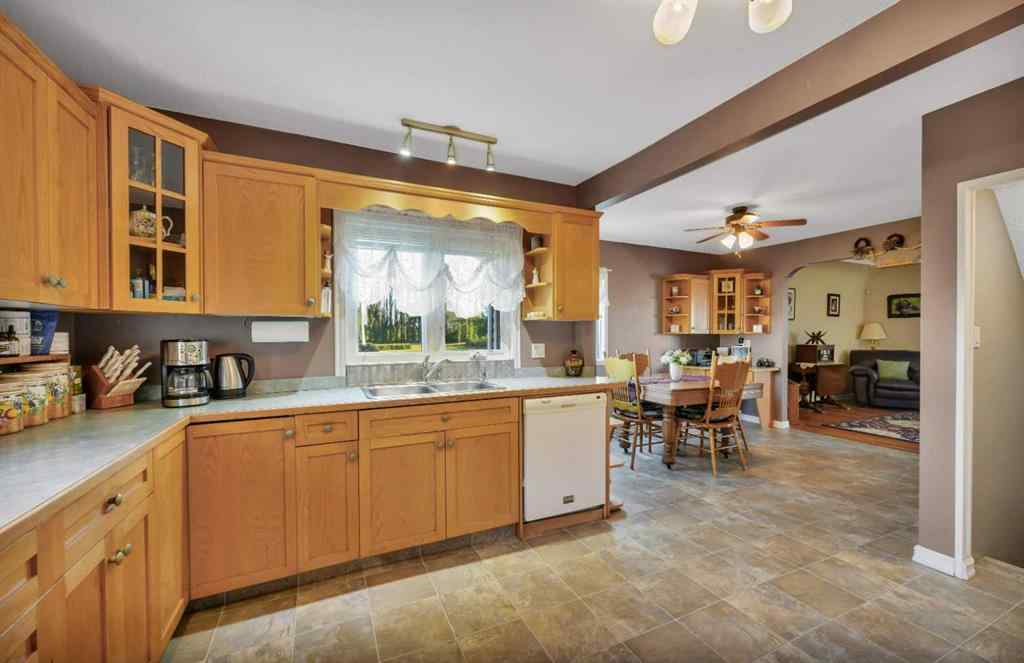 MLS® A2246366 - 39227 RR 250   in NONE Rural Lacombe County, Residential