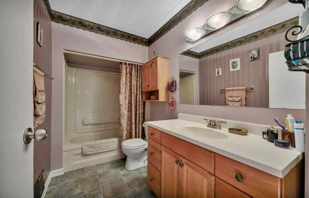 MLS® A2246366 - 39227 RR 250   in NONE Rural Lacombe County, Residential