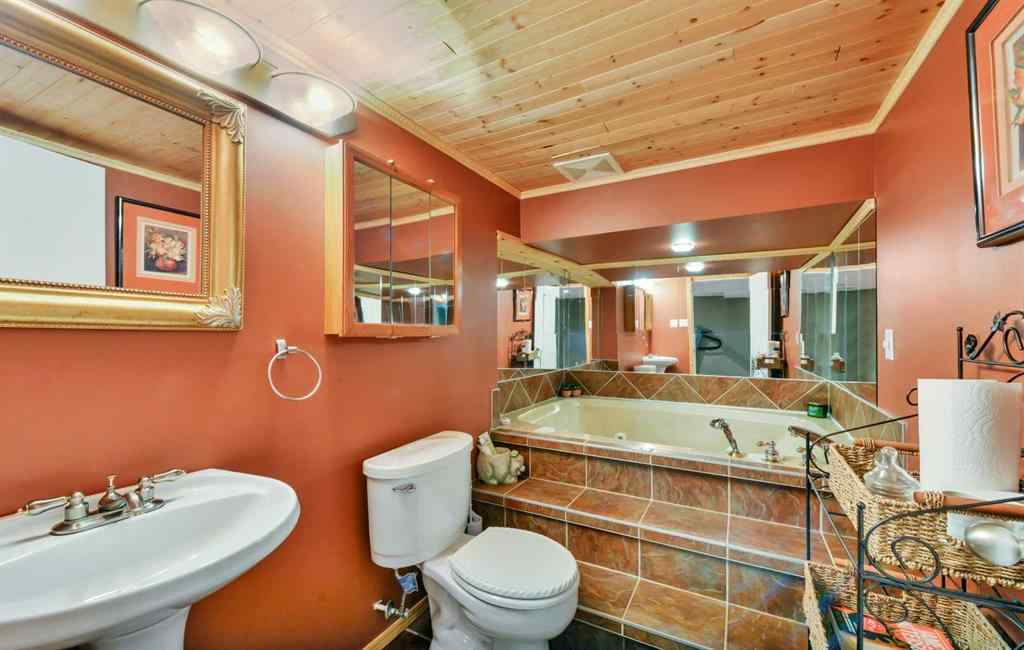 MLS® A2246366 - 39227 RR 250   in NONE Rural Lacombe County, Residential