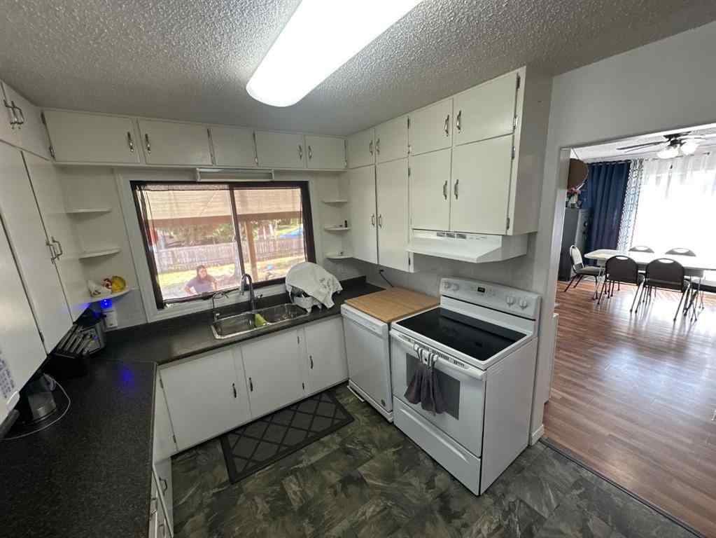 MLS® A2246371 - 4718 49 Avenue  in NONE Grimshaw, Residential