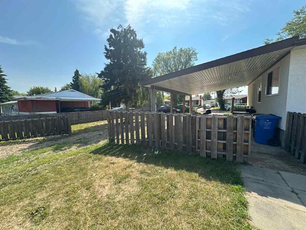 MLS® A2246371 - 4718 49 Avenue  in NONE Grimshaw, Residential