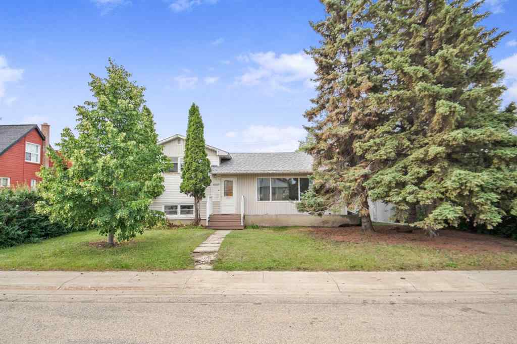 MLS® A2246372 - 10007 92 Avenue  in Swanavon Grande Prairie, Residential
