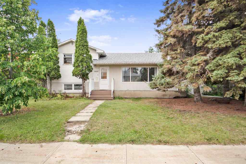 MLS® A2246372 - 10007 92 Avenue  in Swanavon Grande Prairie, Residential