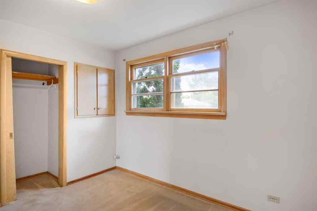 MLS® A2246372 - 10007 92 Avenue  in Swanavon Grande Prairie, Residential