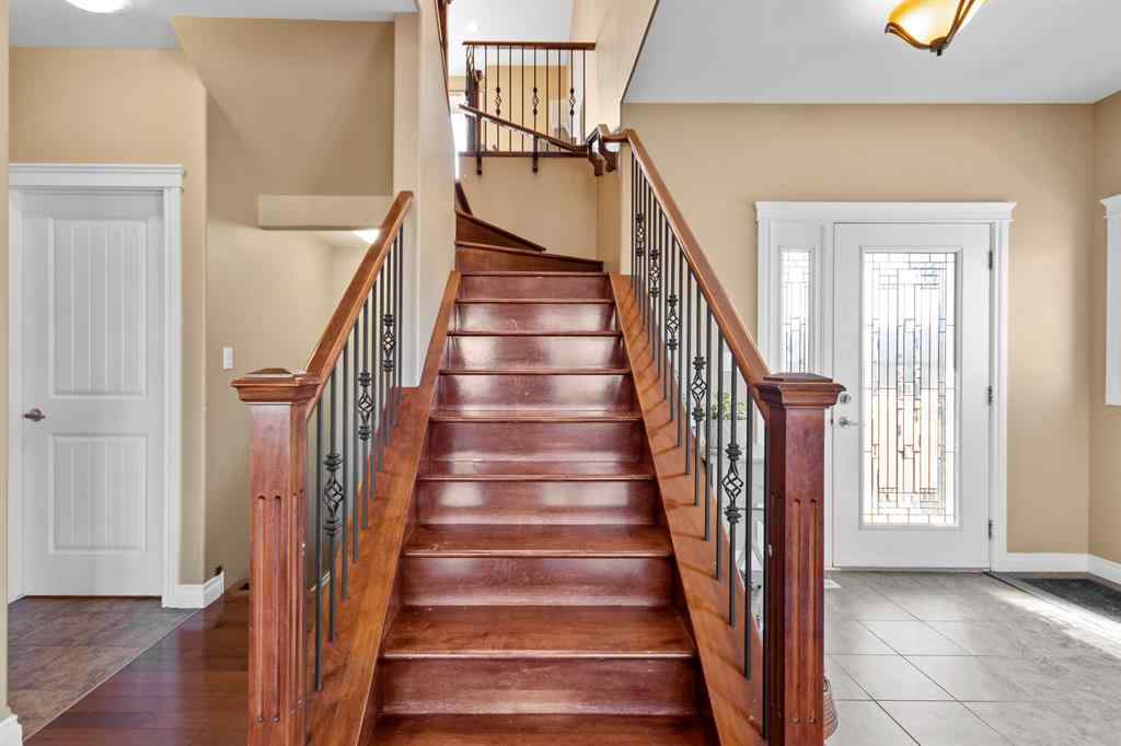 MLS® A2246375 - 1707 56 Avenue  in College Park Lloydminster, Residential