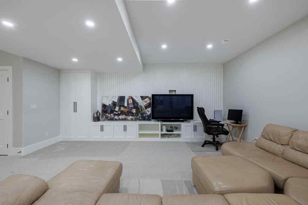MLS® A2246380 - 319 42 Street SW in Wildwood Calgary, Residential