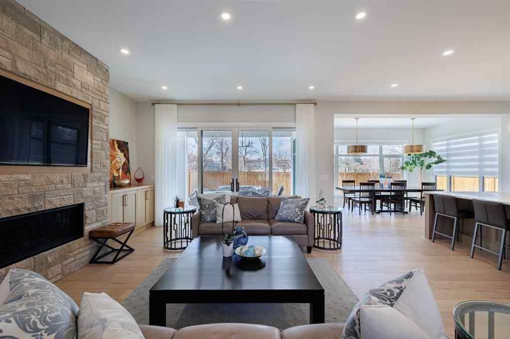 MLS® A2246380 - 319 42 Street SW in Wildwood Calgary, Residential