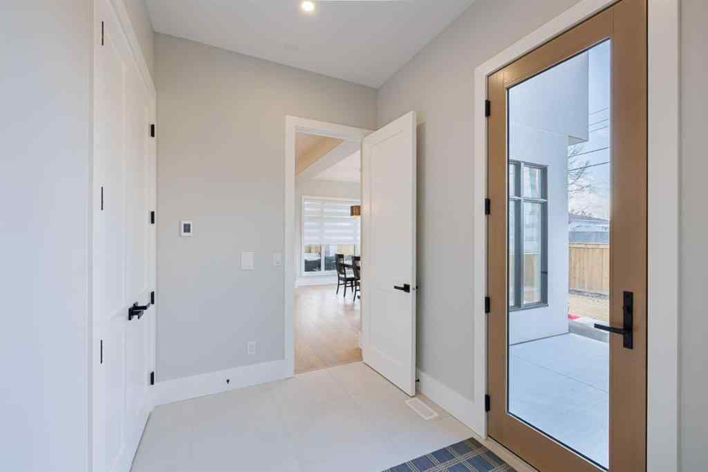 MLS® A2246380 - 319 42 Street SW in Wildwood Calgary, Residential