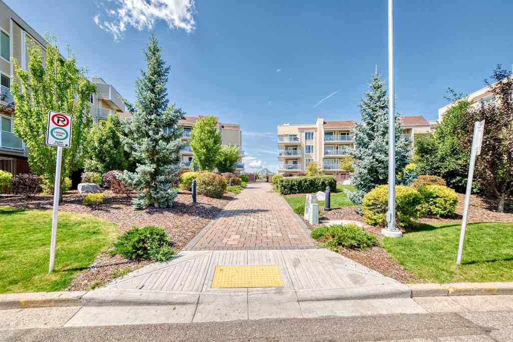 MLS® A2246384 - Unit #201 3727 42 Street NW in Varsity Calgary, Residential