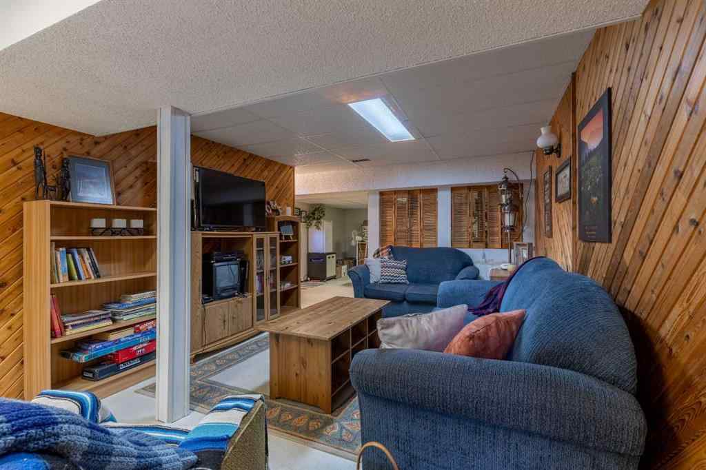 MLS® A2246386 - 2230 41 Street S in Redwood Lethbridge, Residential