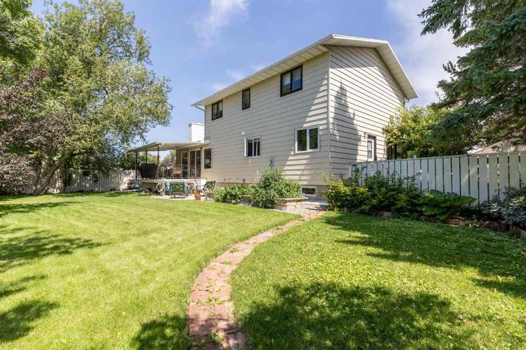 MLS® A2246386 - 2230 41 Street S in Redwood Lethbridge, Residential