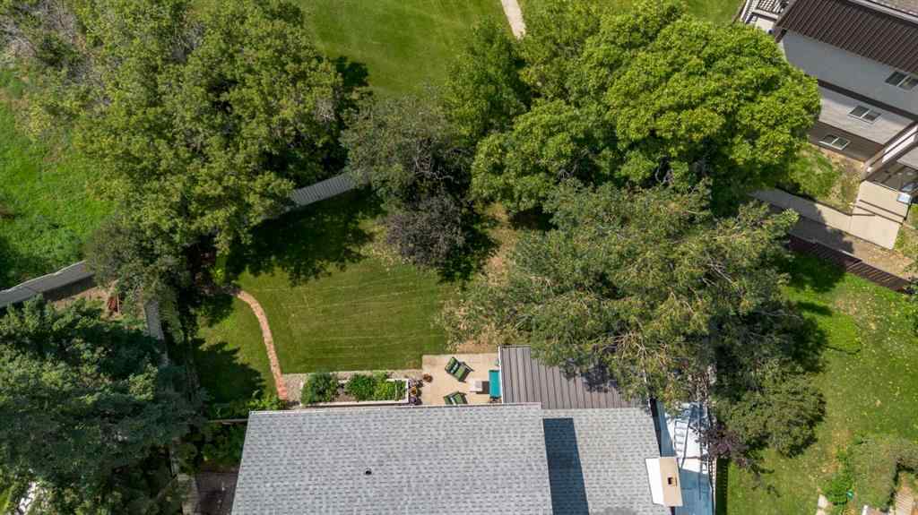 MLS® A2246386 - 2230 41 Street S in Redwood Lethbridge, Residential