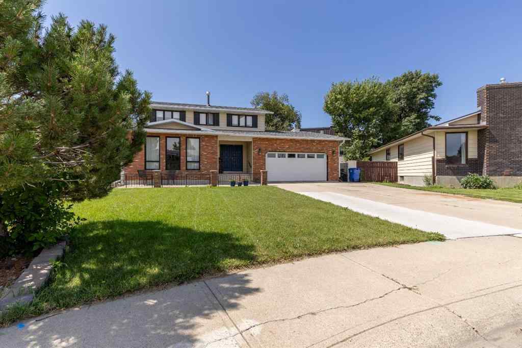 MLS® A2246386 - 2230 41 Street S in Redwood Lethbridge, Residential