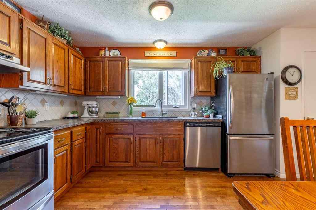MLS® A2246386 - 2230 41 Street S in Redwood Lethbridge, Residential