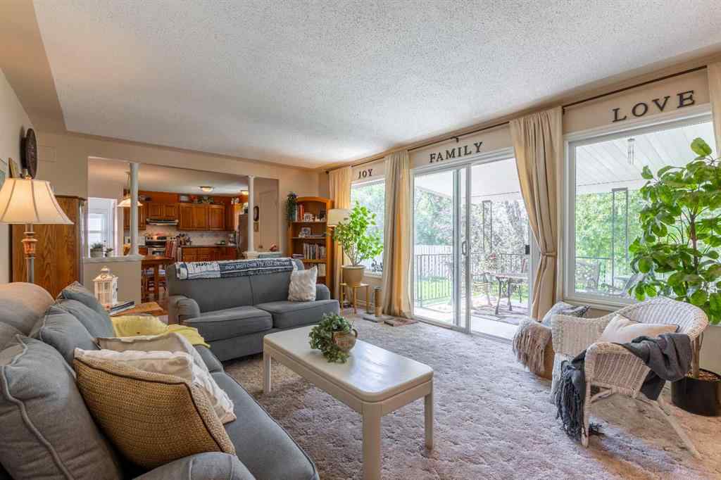 MLS® A2246386 - 2230 41 Street S in Redwood Lethbridge, Residential