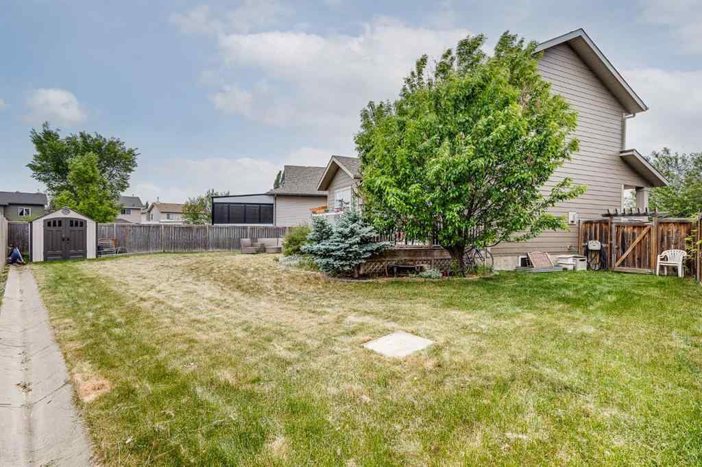 MLS® A2246412 - 149 Thornfield Close SE in Thorburn Airdrie, Residential