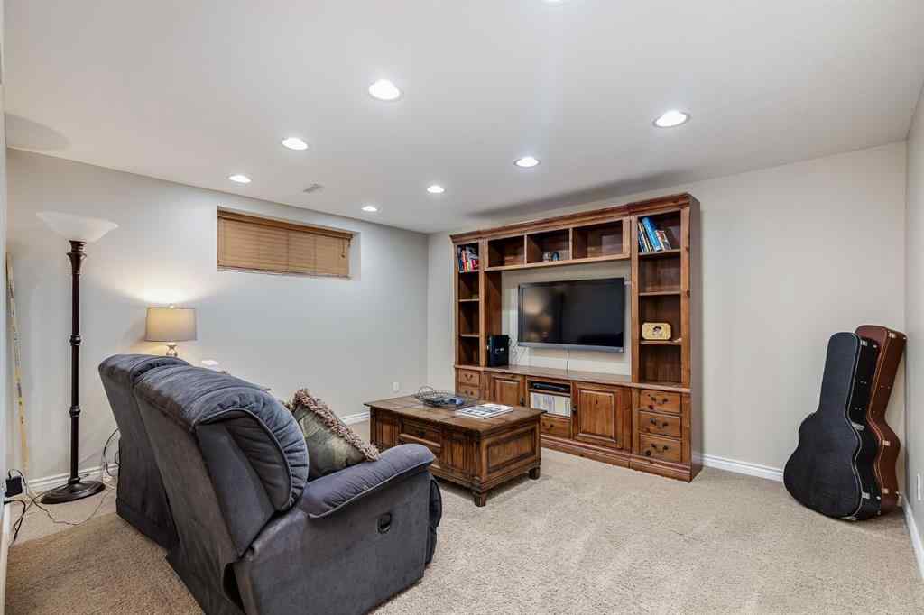 MLS® A2246412 - 149 Thornfield Close SE in Thorburn Airdrie, Residential
