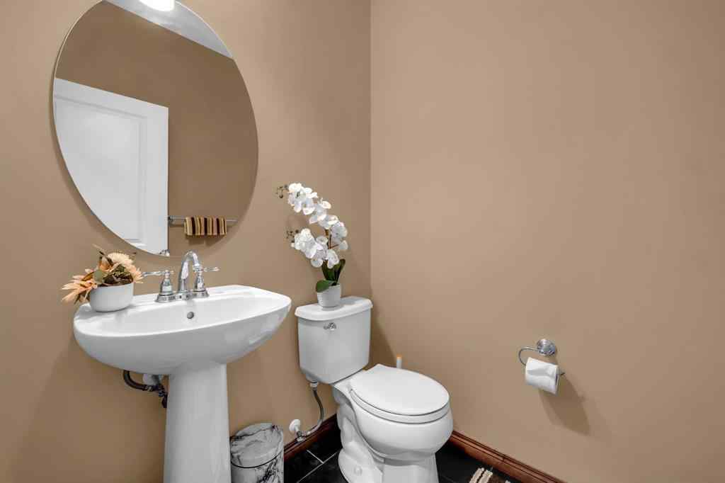 MLS® A2246423 - 1011 Kings Heights Road SE in Kings Heights Airdrie, Residential