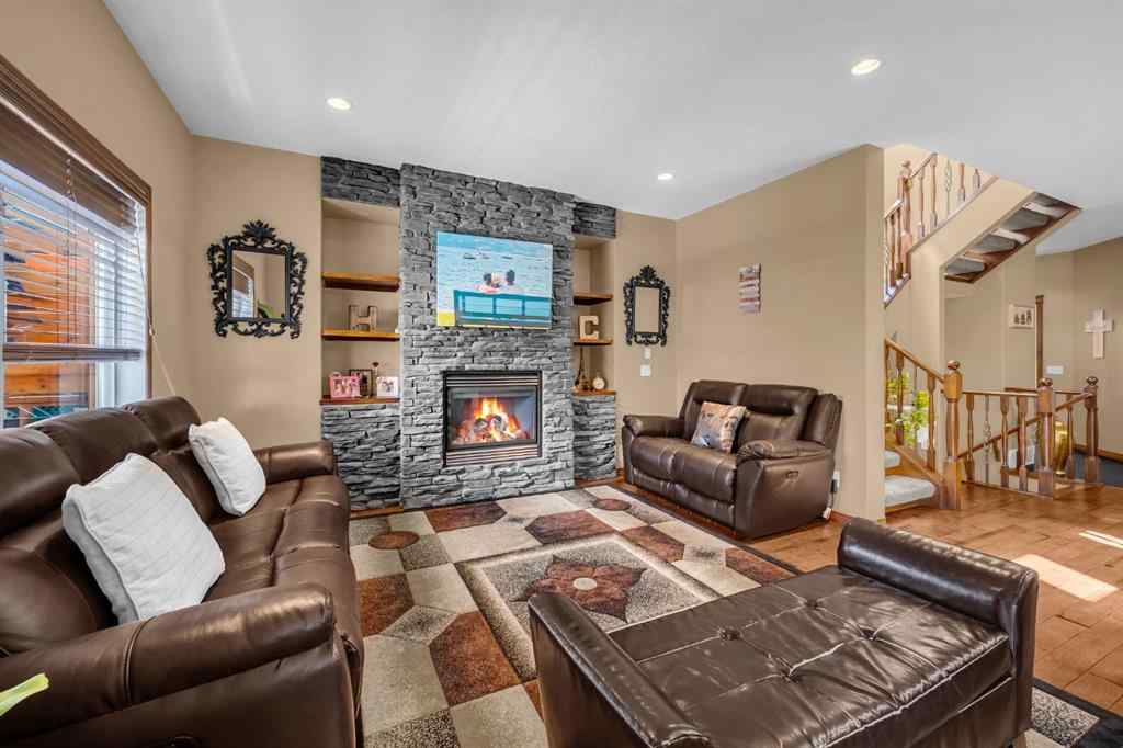 MLS® A2246423 - 1011 Kings Heights Road SE in Kings Heights Airdrie, Residential