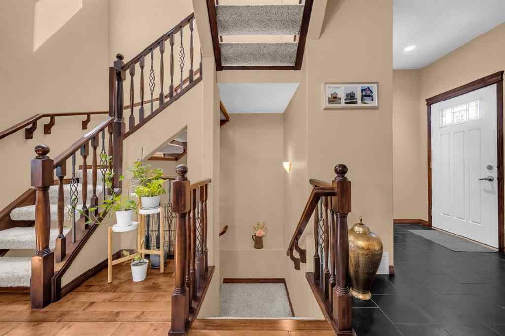 MLS® A2246423 - 1011 Kings Heights Road SE in Kings Heights Airdrie, Residential