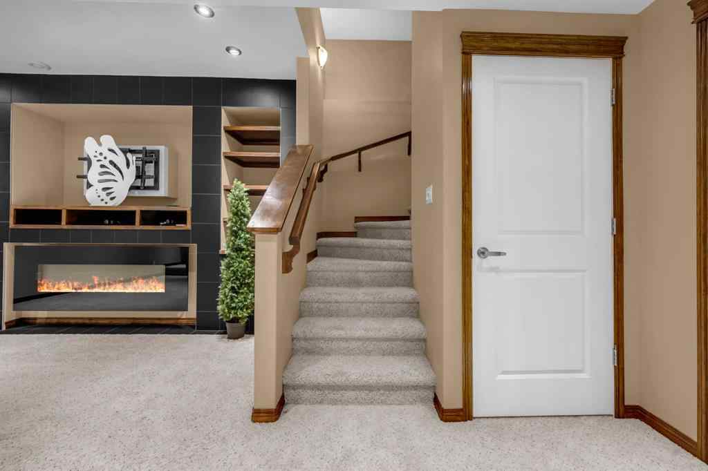 MLS® A2246423 - 1011 Kings Heights Road SE in Kings Heights Airdrie, Residential