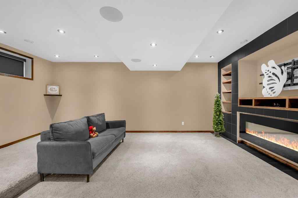 MLS® A2246423 - 1011 Kings Heights Road SE in Kings Heights Airdrie, Residential