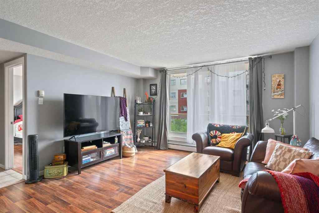 MLS® A2246437 - Unit #404 429 14 Street NW in Hillhurst Calgary, Residential