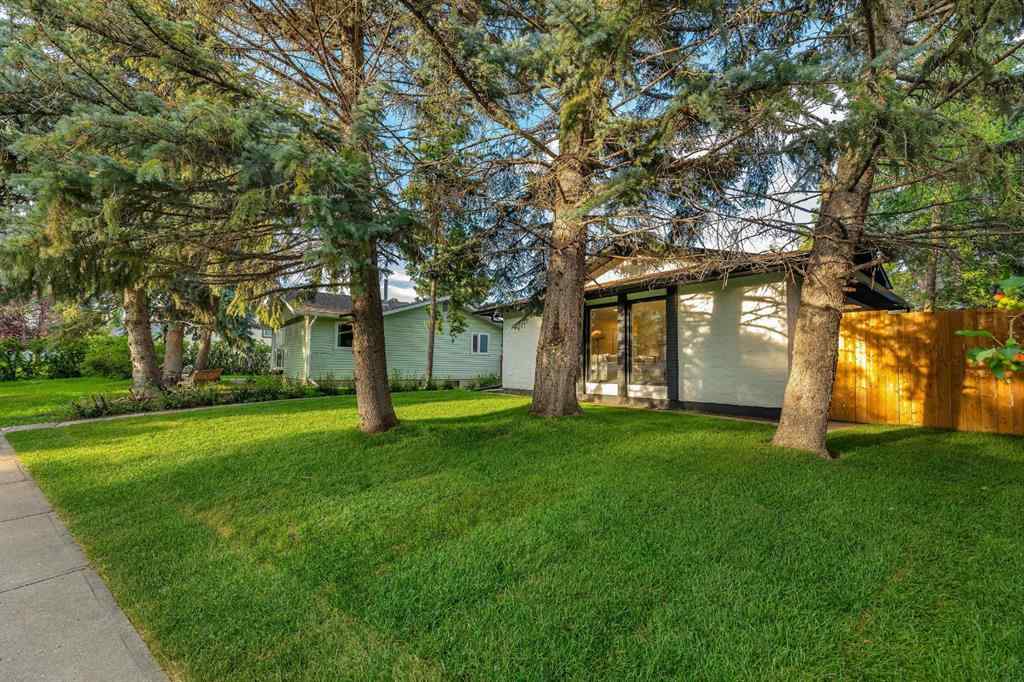 MLS® A2246441 - 212 Midlawn Close SE in Midnapore Calgary, Residential