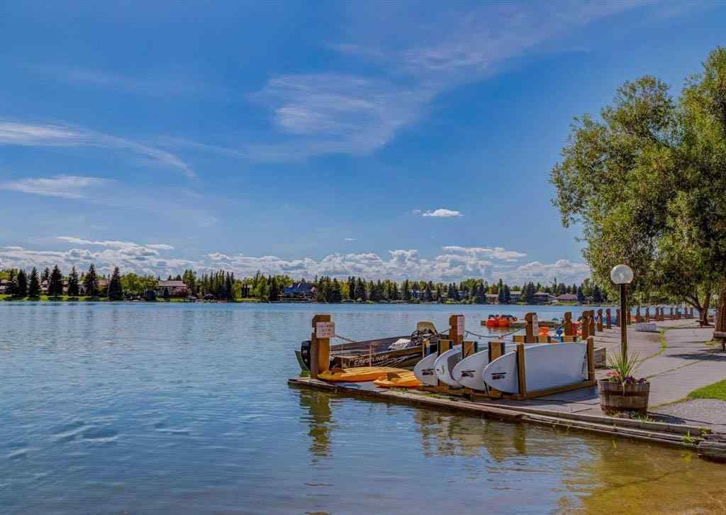 MLS® A2246441 - 212 Midlawn Close SE in Midnapore Calgary, Residential