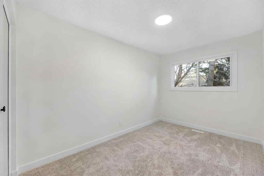 MLS® A2246441 - 212 Midlawn Close SE in Midnapore Calgary, Residential