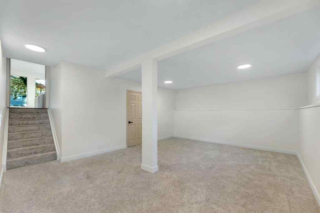 MLS® A2246441 - 212 Midlawn Close SE in Midnapore Calgary, Residential