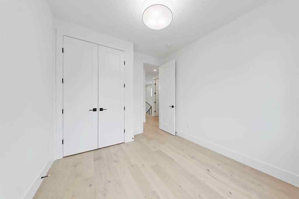MLS® A2246445 - 2833 25A Street SW in Killarney/Glengarry Calgary, Residential